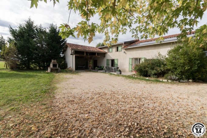 31G100344-38dd63610e3248ae84fdf31d72ae368a