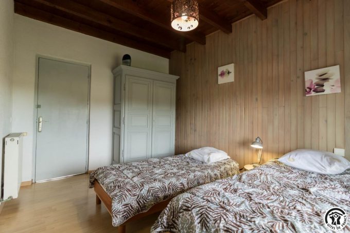 31G100344-3b5e2738971d445aa4e1d839fd3e6354