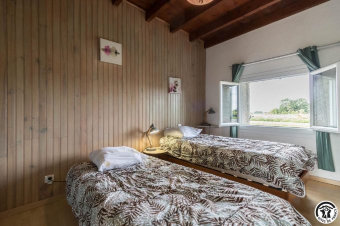 31G100344-d52963f5c6d346d7a2a55abddff5aca8