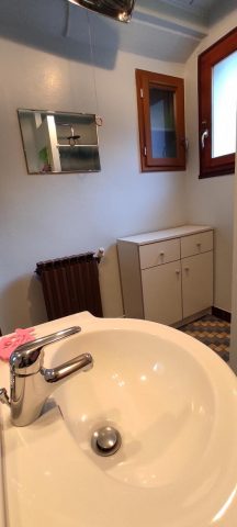 31G100355-ebe00b03bb284bda9c5416be7aa3abd4