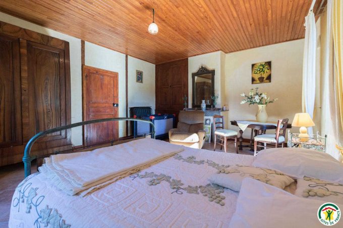 31G100358-18f907f76f46413aba6f21c1ca55e135