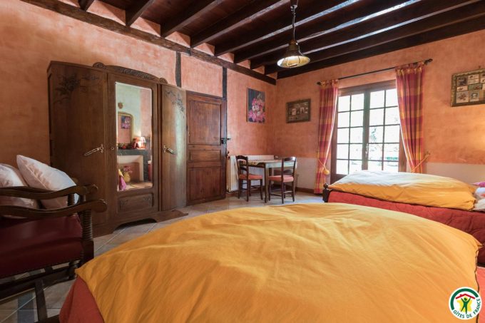 31G100358-3a92b27515c449cf8b5a1e2709e7595a