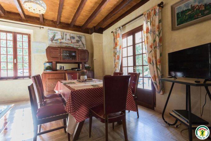 31G100358-79c3f4553bea4dc9bbd16f90d43be5f3