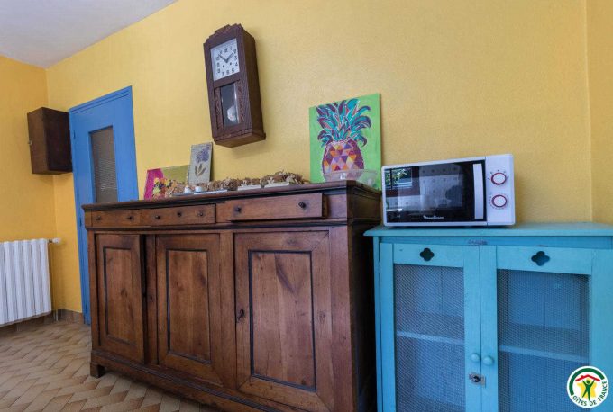 31G100358-7a0812fa588147f4a1eed174ac9fdfa8