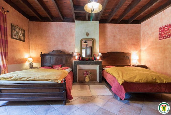 31G100358-ee40cd2523924a789bd3aab133db0506