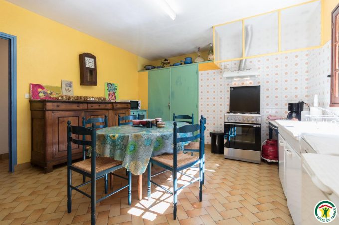 31G100358-f1e91331e4da4d3e91fd7a63eb176c3b