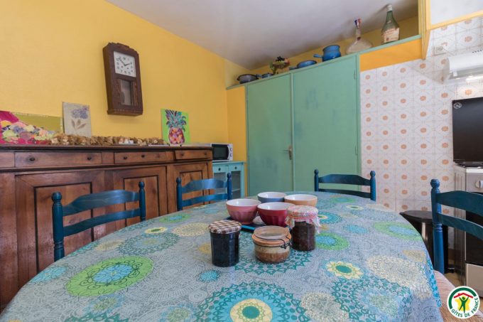 31G100358-f8773aa51c294541b5b267dbd4fbf7a3