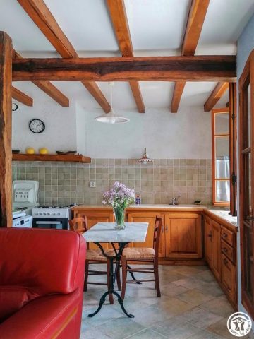 31G100360-2833ecc69c234784bc6813df610620cf