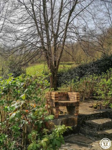 31G100360-68d4bb1da29646b09e50f6a895c16736