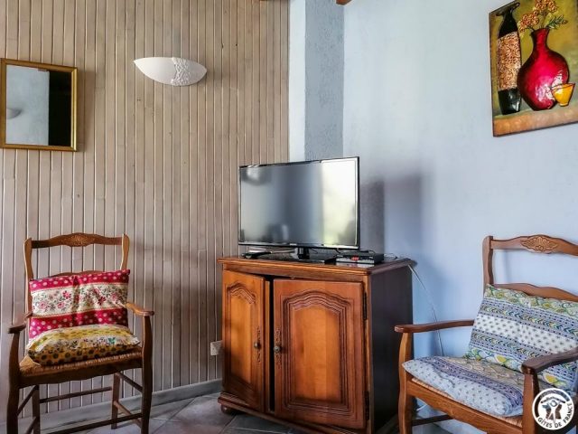 31G100360-b1011c0afb9d49188f4f01b4d242852a