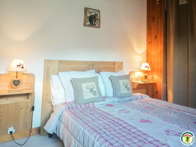 31G100375-00f8cec1536c4189a5440f3536cfa937