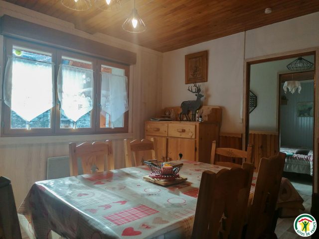 31G100375-3c926d51fa824849a8119ed851866b31