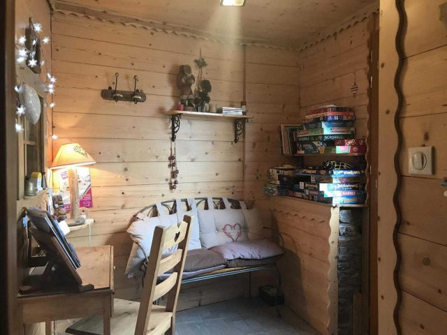 31G100375-b0f9c0dd278c4b9ea013704335664c32