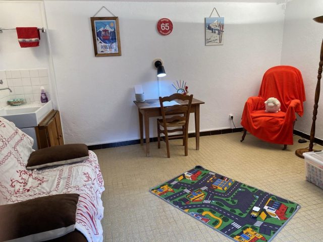 31G100375-bb7399a7c9b3472ea5e6765d84683214