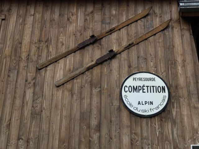 31G100375-ce0d6951398c41a08fffc10f5e2d454a