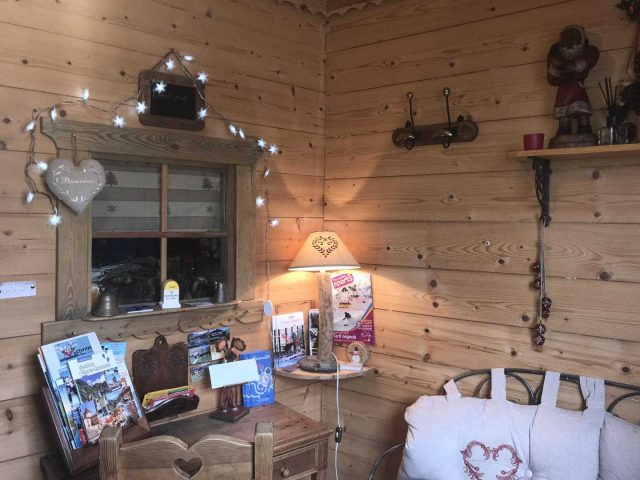 31G100375-cf3cf2eded5645ee87cf840d0598d419