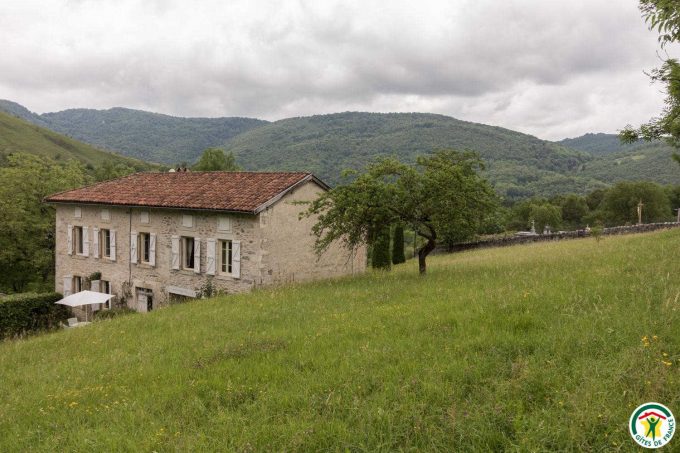 31G100403-219b14254031402b8b0f9d6029d8efef