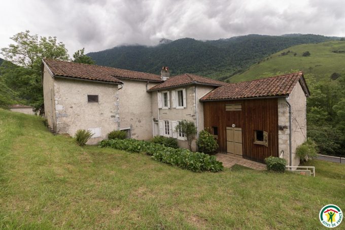 31G100403-cc29140f4b9549579d46e4e52ff04398