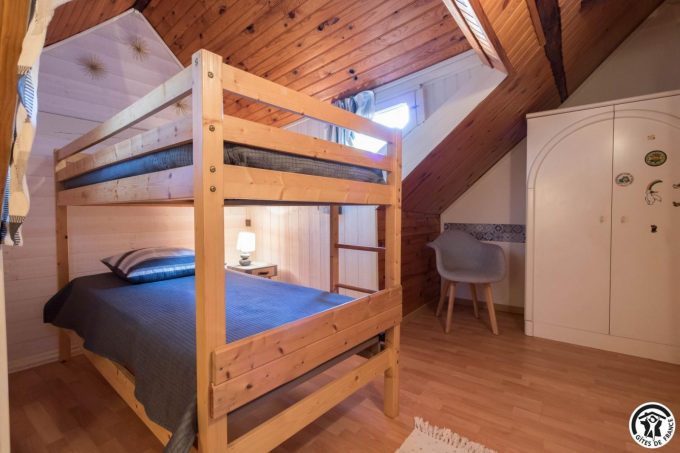 31G100440-0c915c907fdf4729b69a5e1b43387b8c