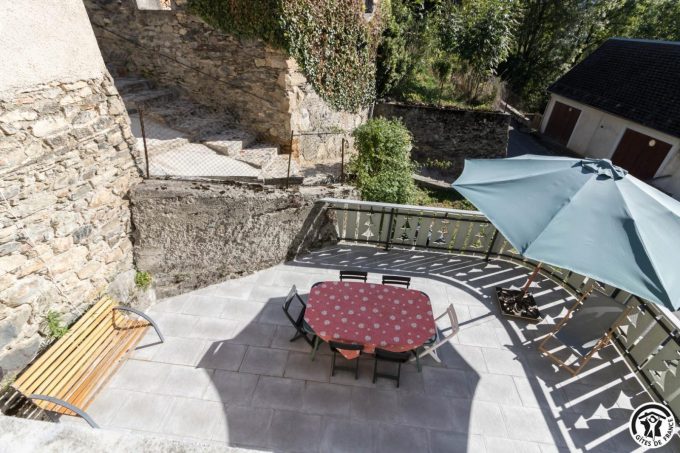 31G100440-9debdcd463214df5934f45fbc81fef7f