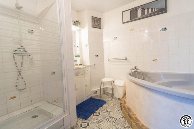 31G100440-bd3cf4d065d245f7a29a855eefd8a43a