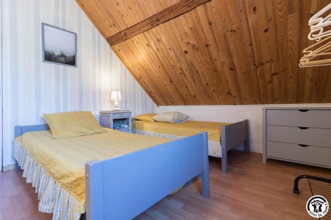 31G100440-d517446389684e1e8d950d18e249126c