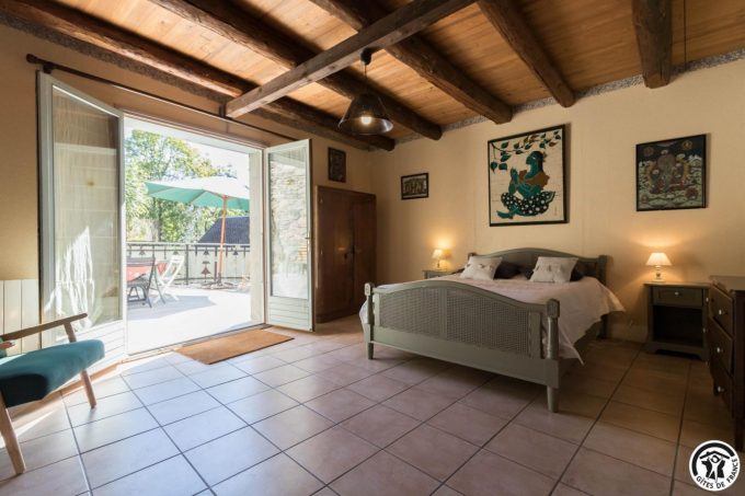 31G100440-e7aca9aa9a6144fb9585a8cd177d5a3f