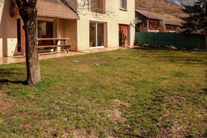 31G100445-1738e77c9ea34d4396fdb0af50ac8b7d