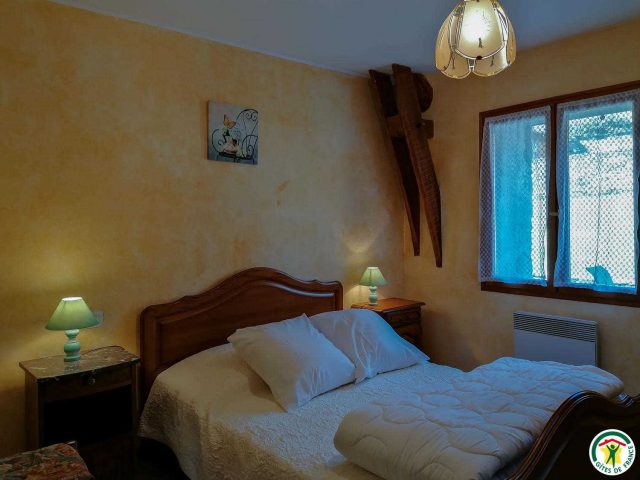 31G100446-9a2c898bc20d44728eb51ef4e120f25a