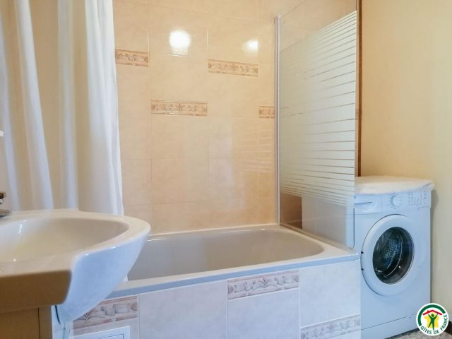 31G100456-044ea8c48e514db1a3db62fd6727ab54