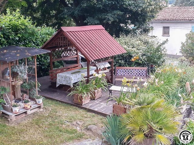 31G100456-3068679419a1493488f6ceea1dfaaa12