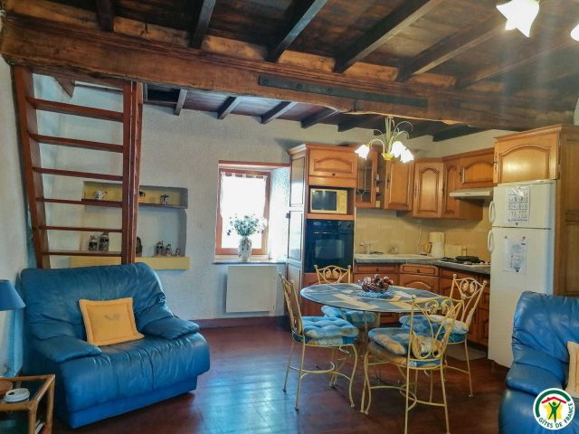 31G100456-5d1b1cf2f559456bbdb1c62d37b02698