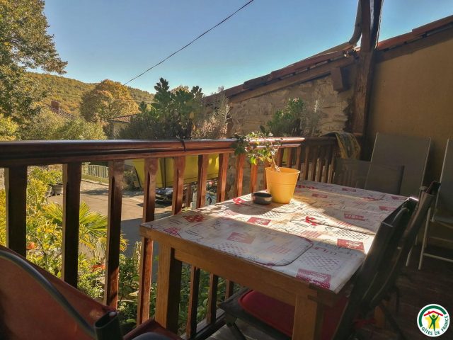 31G100456-a0c0069d60e7400eba2cb53ed173dc2a