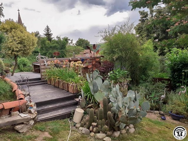 31G100456-e75f91e8556e4e2e84eefbec124badd2