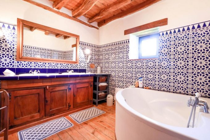 31G100471-1146e0375a4b459cac82c0fe4b915889