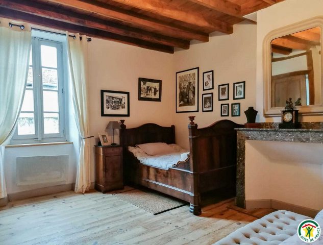 31G100471-5e0d2ba3281d4cc594490afa61b55f51