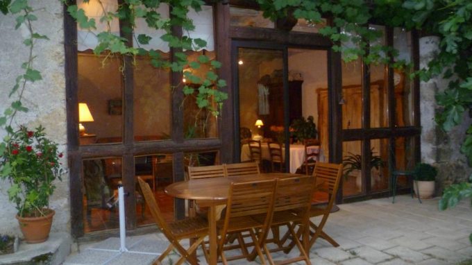 31G100471-9beb22a3186742038b6716271e71b34a