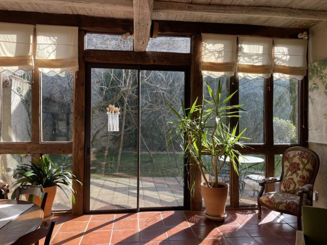 31G100471-b87f5a332e454f68b78a2ea00e812a90