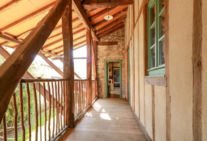 31G100471-b950a342354443cda4ef23ad9db62da7