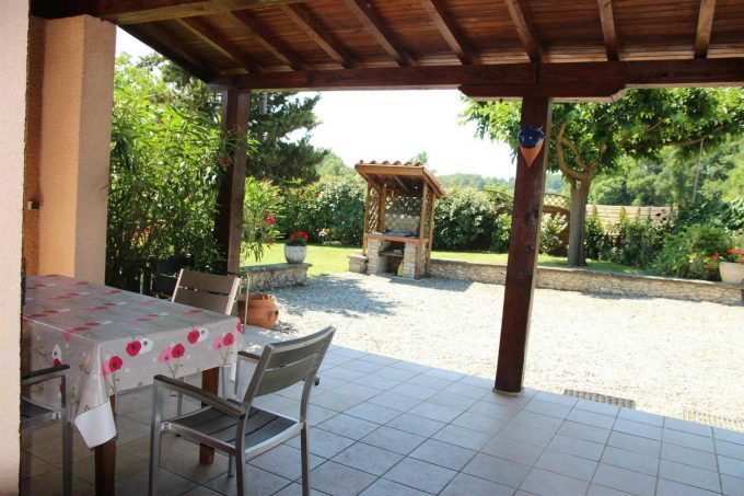 31G100475-59e289b1af404adfaabcaf6d5c42bf85