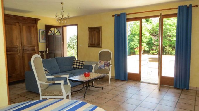 31G100475-99966464c3ba41bf85227d7ffbbea3ce