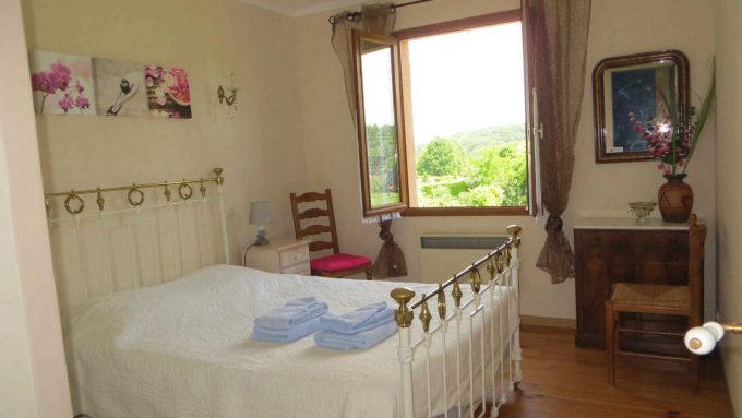 31G100475-dfeef30551a74a58a58a4cf133f15901