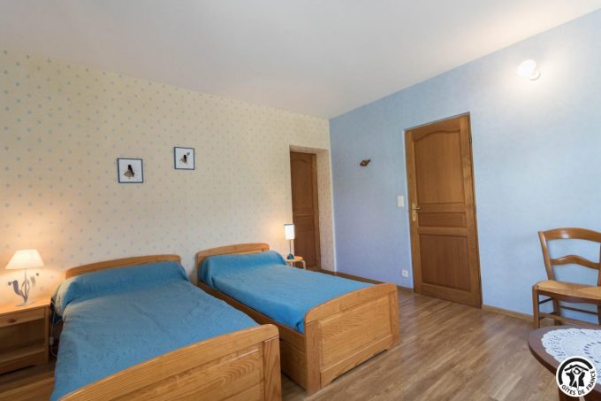 31G100491-31de3cca8da240afb5e0e82c0b349a05