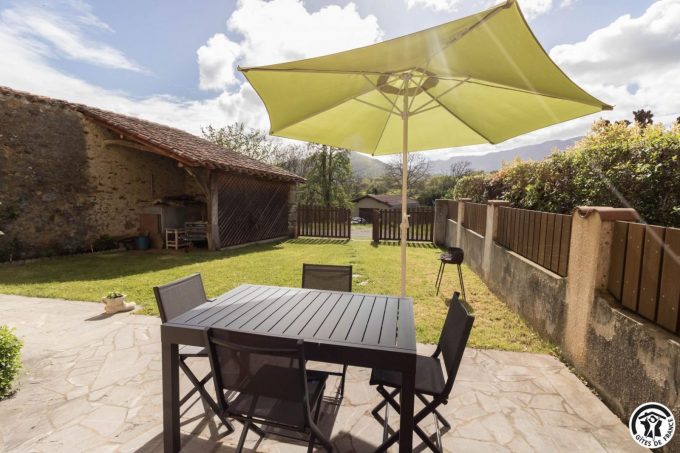 31G100491-58a1a99be8b74245a380eaae4512bde9