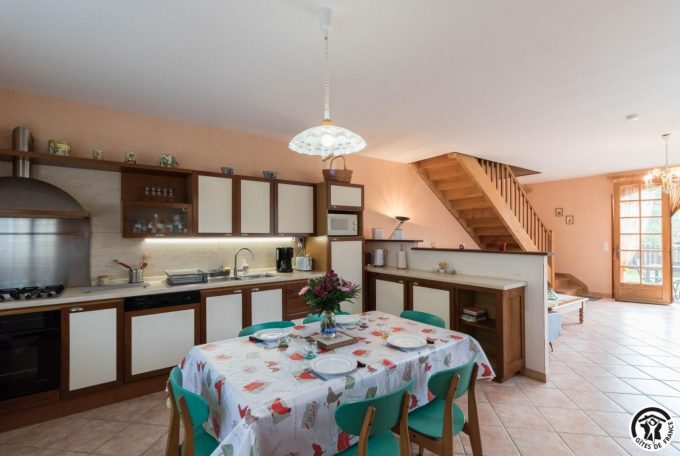 31G100491-673a157da0564285bd33c75b37debb28