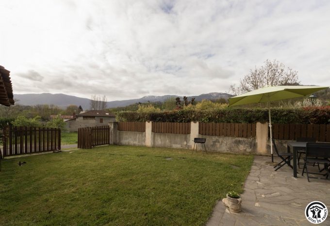 31G100491-8661105c95b44f908287e40d66773eba