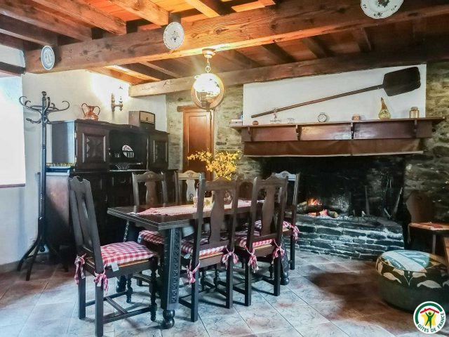 31G100492-ab203a1295984d15bd390098c3f25454