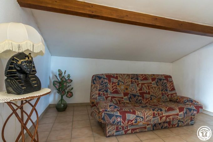 31G100513-0e27a0518db64f2bbeda135fe1df130d