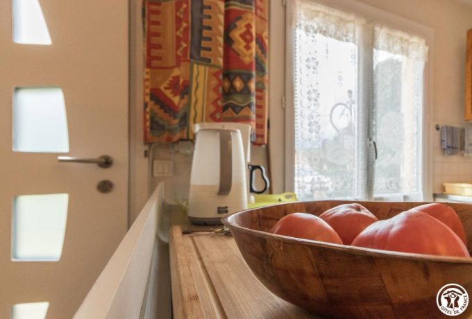 31G100513-3357afee13444879a617b8ed9e807117