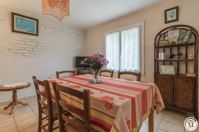 31G100513-7ef1ec8e13c44322a90010cc5089f016